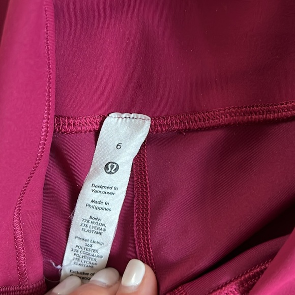 Lululemon Wonder Train High Rise Tight 28” - Picture 8 of 8